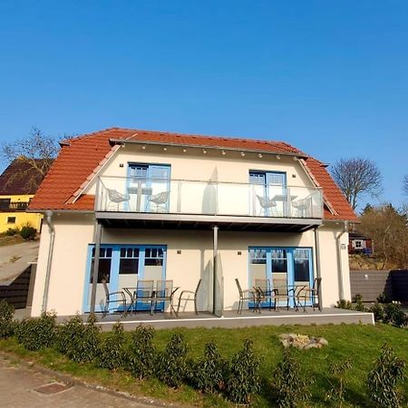 Ferienhaus Am Yachthafen Зелин Екстериор снимка