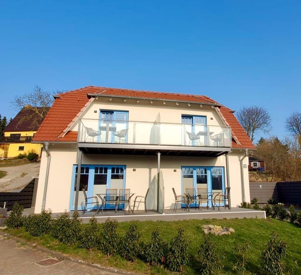 Ferienhaus Am Yachthafen Зелин Екстериор снимка